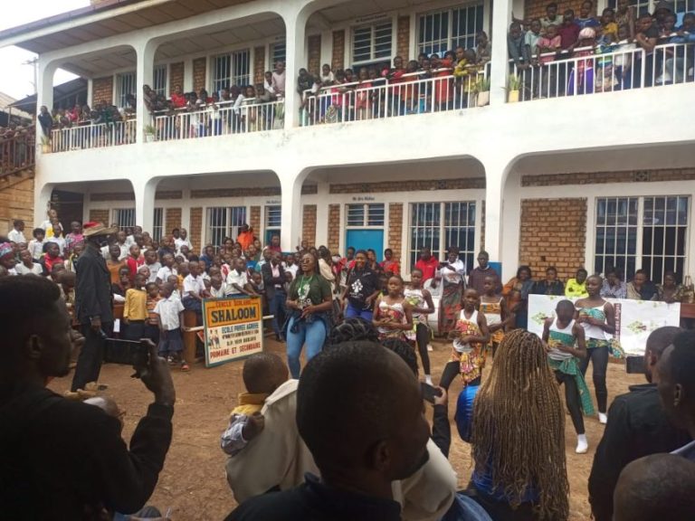 Bukavu: Musée des anges apporte un sourire aux écoliers du Lycée César et Cercle scolaire Shaloom